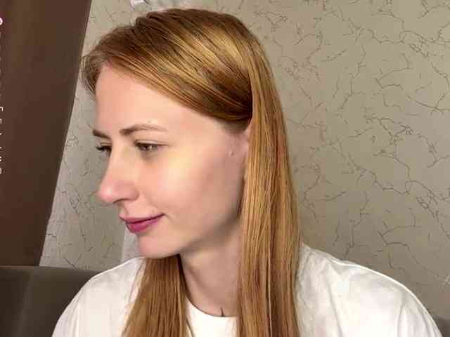BlondyBun webcam