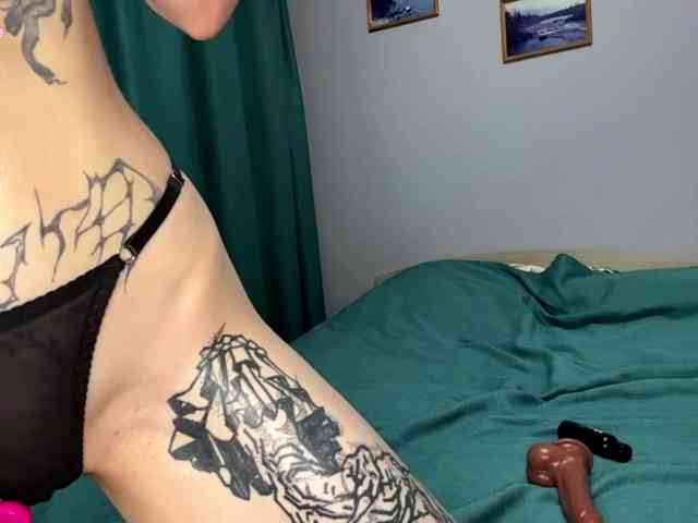 BlondyBun webcam
