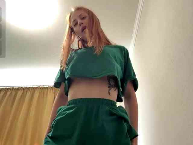 BlondyBun webcam