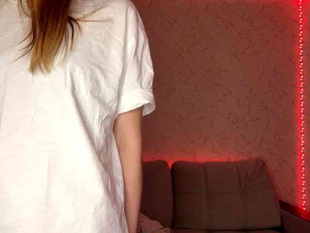 BlondyBun webcam