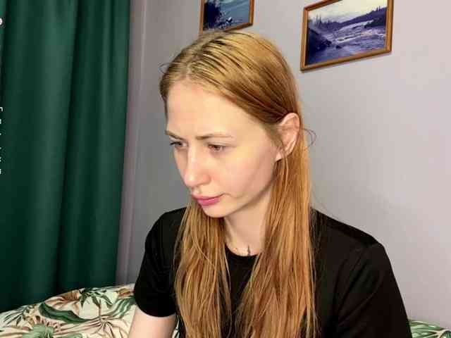 BlondyBun webcam