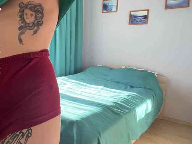 BlondyBun webcam
