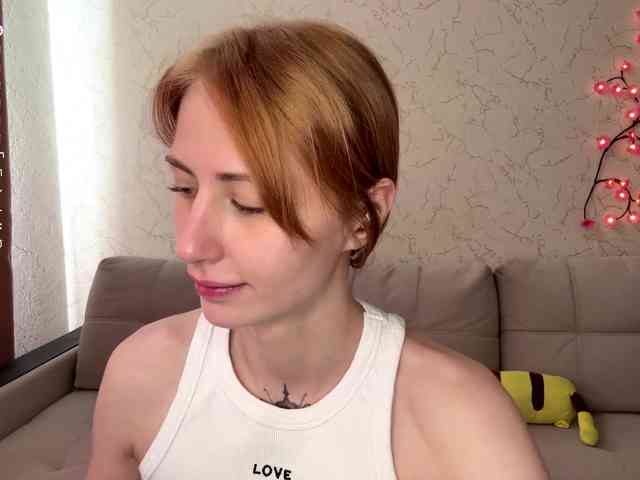 BlondyBun webcam