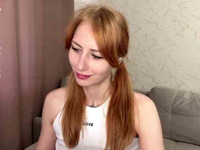BlondyBun webcam
