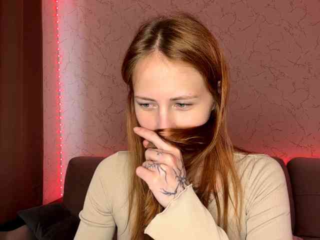 BlondyBun webcam