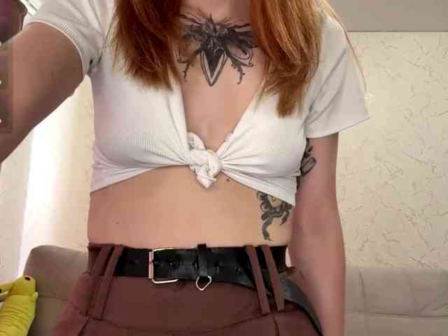 BlondyBun webcam