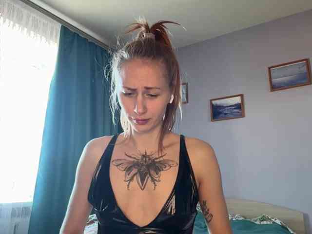 BlondyBun webcam