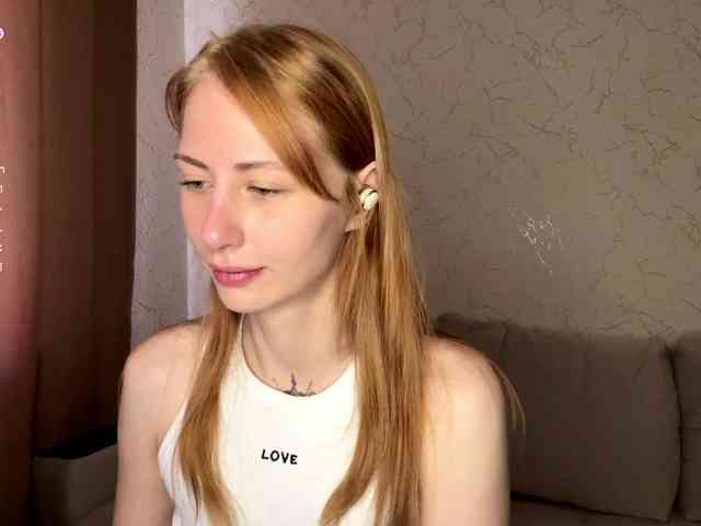 BlondyBun webcam