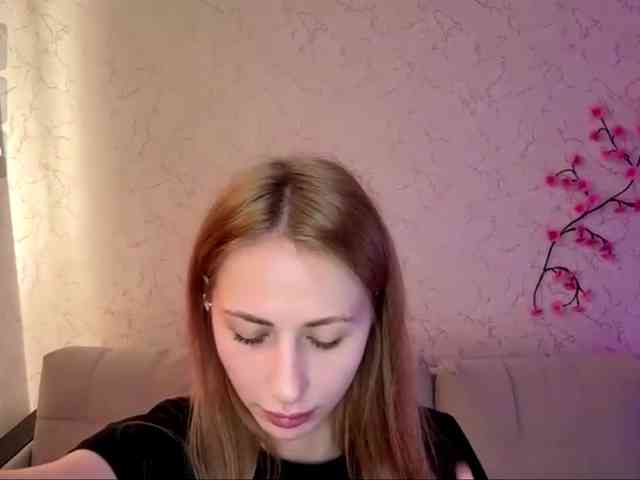 BlondyBun webcam