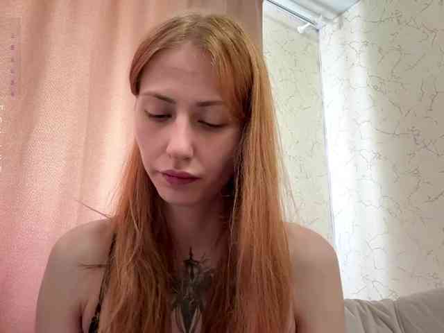 BlondyBun webcam