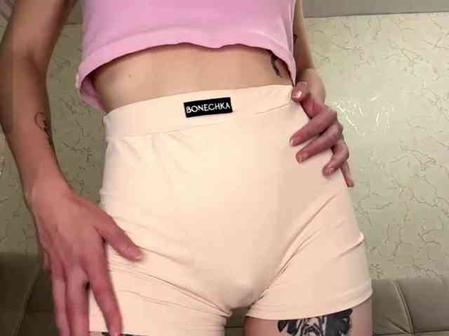 BlondyBun webcam