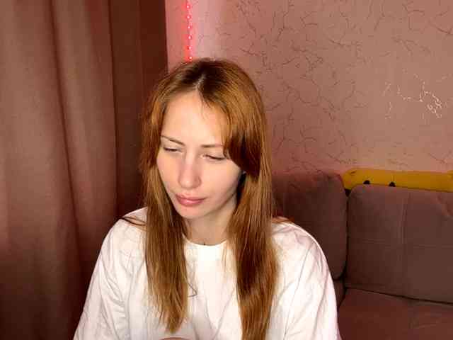 BlondyBun webcam
