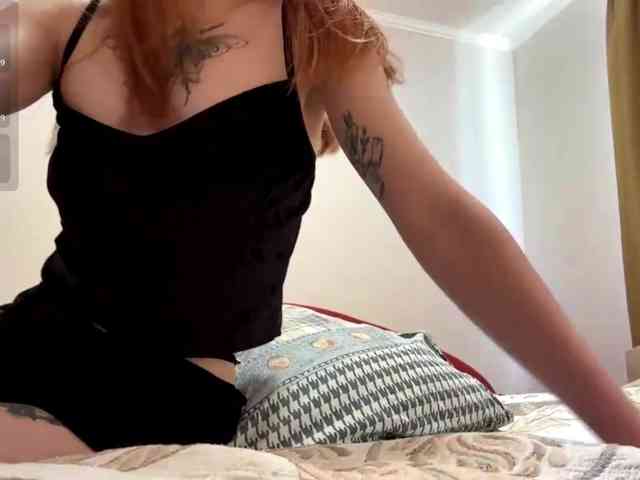 BlondyBun webcam