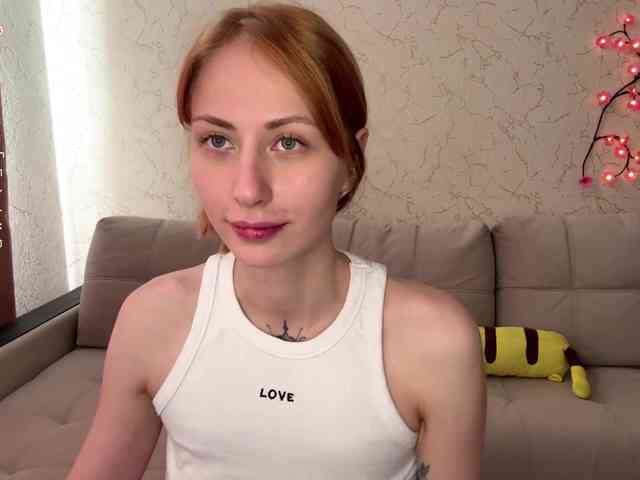 BlondyBun webcam
