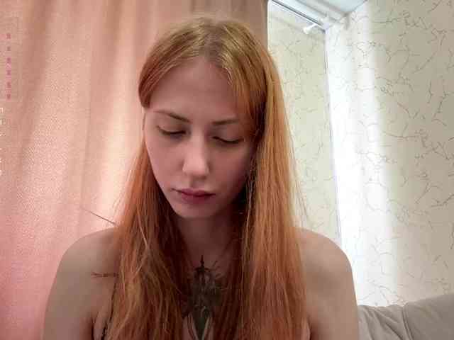 BlondyBun webcam