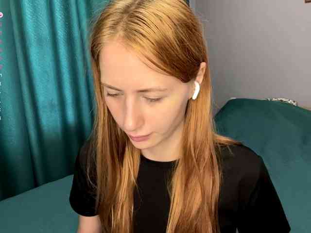 BlondyBun webcam