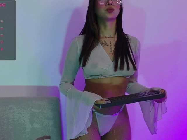 ElectraRhodes live cam on BongaCams