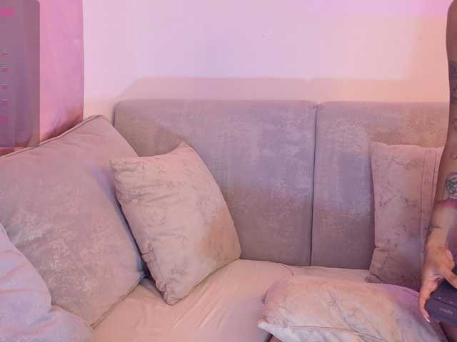 ElectraRhodes live cam on BongaCams
