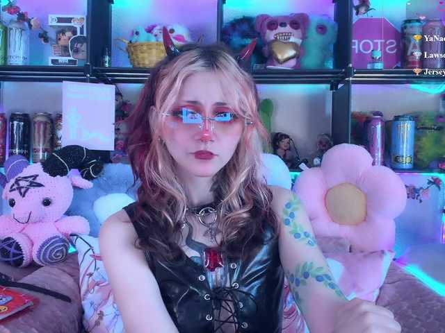 Devil-Baby live cam on BongaCams