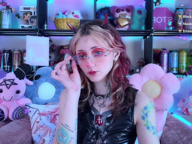Devil-Baby live cam on BongaCams