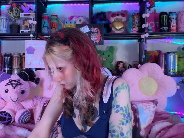 Devil-Baby live cam on BongaCams