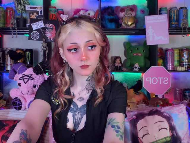 Devil-Baby live cam on BongaCams