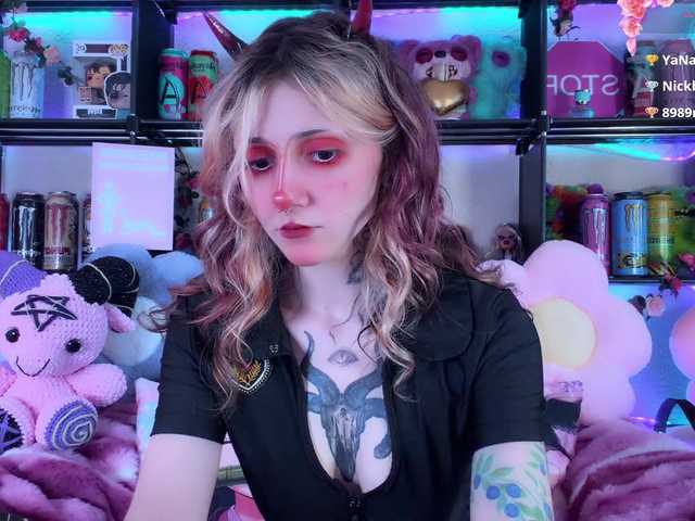 Devil-Baby live webcam show