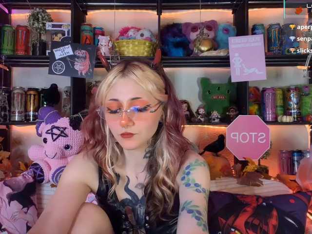 Devil-Baby live cam on BongaCams