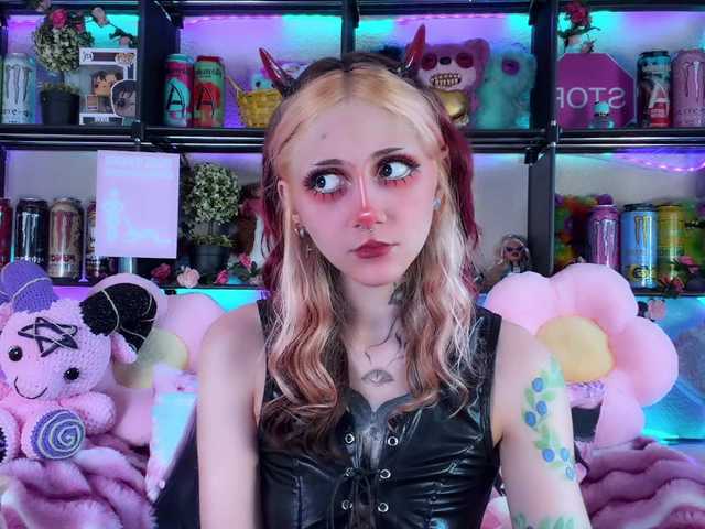 Devil-Baby live webcam show