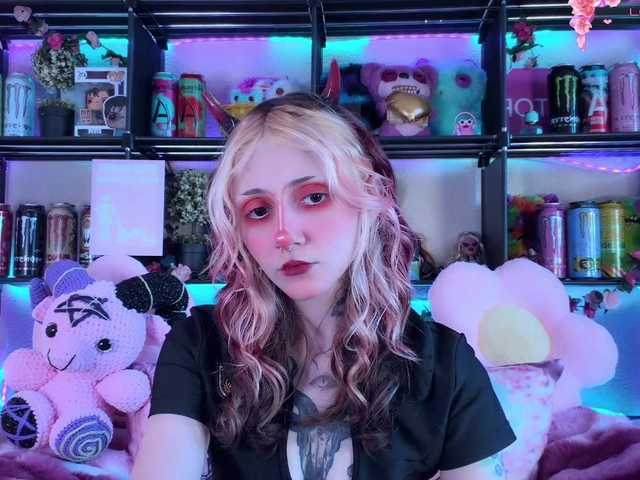 Devil-Baby live cam on BongaCams