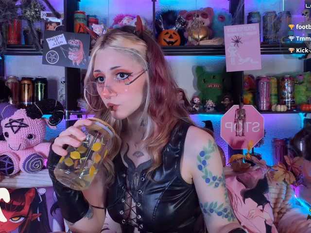 Devil-Baby live cam on BongaCams