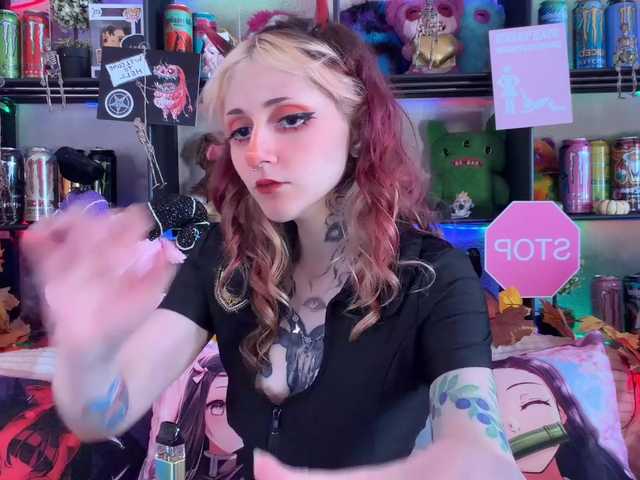 Devil-Baby live cam on BongaCams