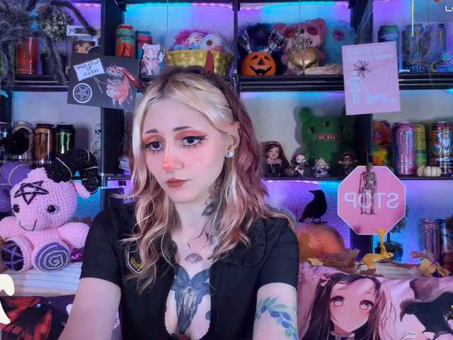 Devil-Baby live cam on BongaCams