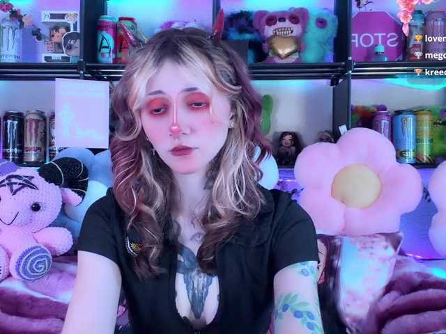 devil-baby cam belle