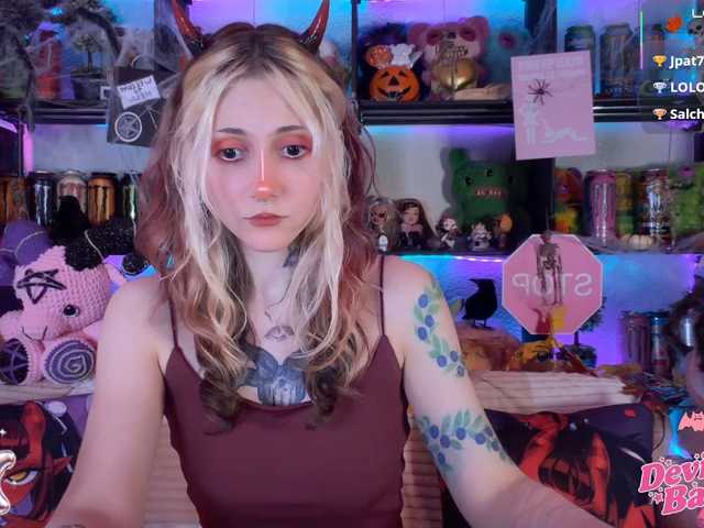 le modèle Devil-Baby est en webcam porno dans un show sur le site bongacams, il possède les tags suivants: White/Caucasian,Blonde,Shaved