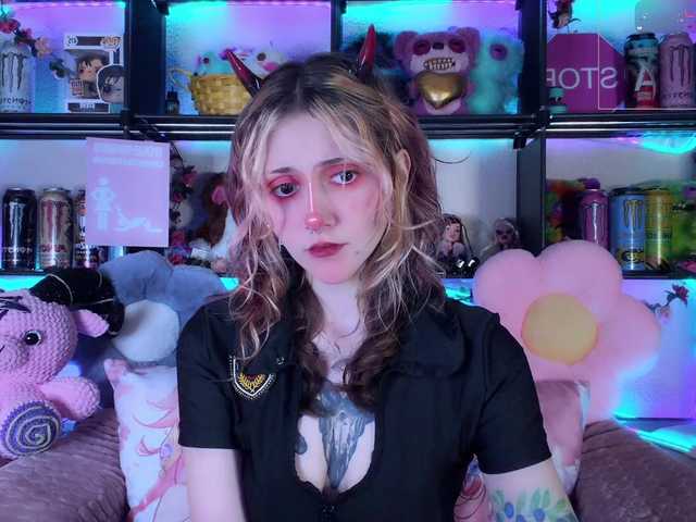 Devil-Baby live cam on BongaCams