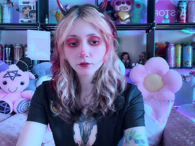 Devil-Baby live cam on BongaCams