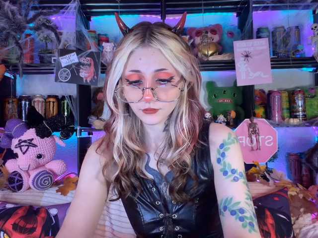 Devil-Baby live cam preview
