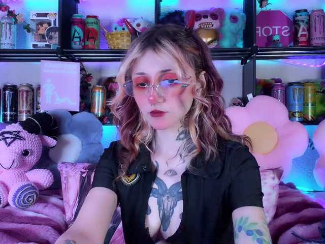 Devil-Baby live cam on BongaCams