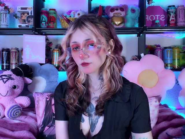 Devil-Baby live cam on BongaCams