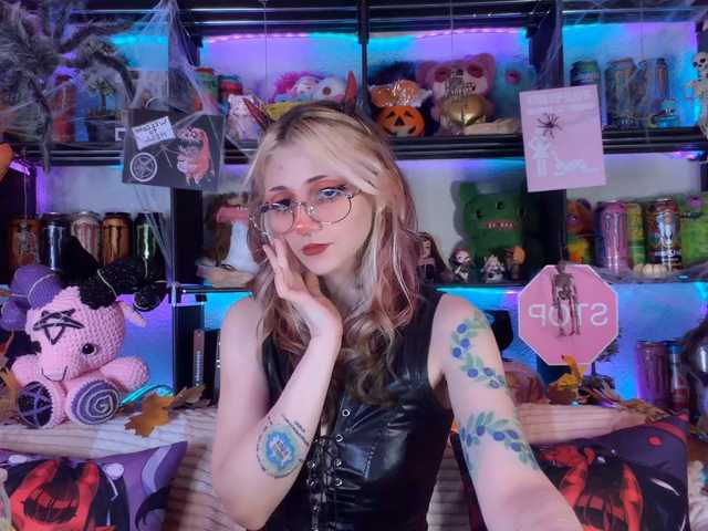 Devil-Baby live cam preview