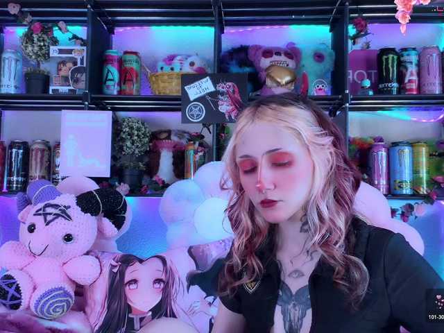 Devil-Baby live cam on BongaCams