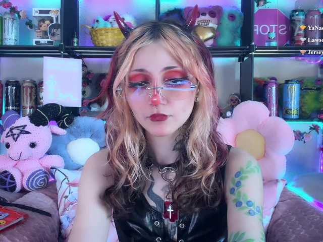 Devil-Baby live cam on BongaCams
