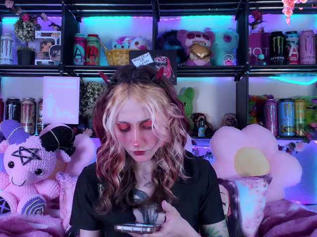 Devil-Baby live cam