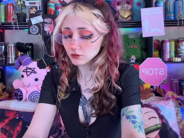 Devil-Baby live cam on BongaCams