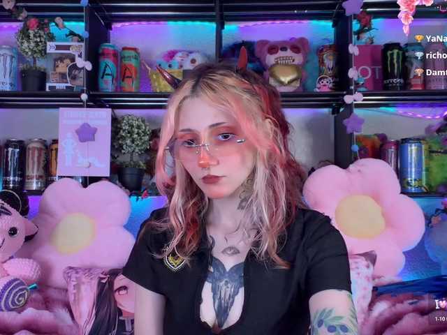 Devil-Baby live cam on BongaCams