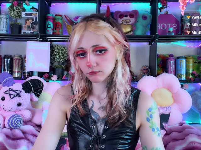 Devil-Baby live webcam show