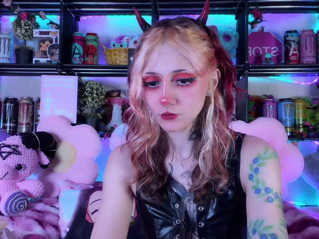 Devil-Baby live webcam show