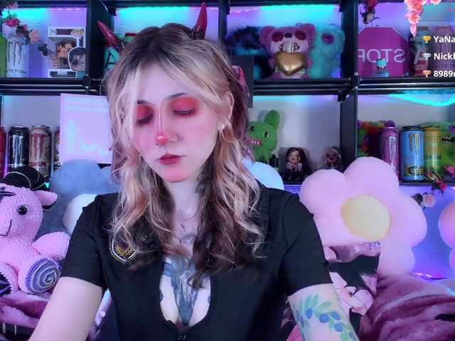 Devil-Baby live webcam show