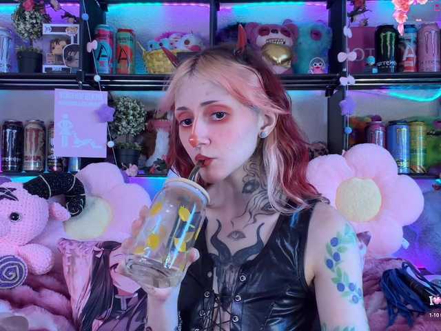 Devil-Baby live cam on BongaCams